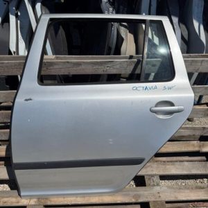 Škoda Octavia 2007 karavan zadnja leva vrata