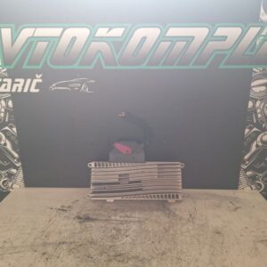 Audi A4 B8 2009 radio ojačevalec 8R0035223F