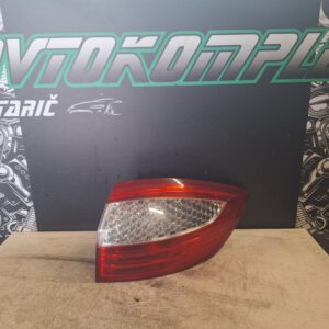 Ford Mondeo 2011 zadnja desna luč 77R002A01