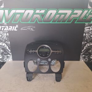 Mazda 2 1.3B 63kw 2010 ZJ-46 radio DF7466AR0
