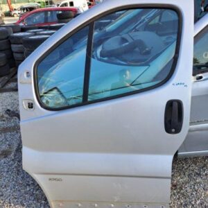 Opel Vivaro 2004 sprednja leva vrata