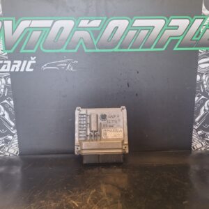 VW Golf 7 1.6 TDi Motorni računalnik ECU 04L907445E