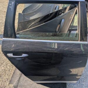 VW Passat B7 karavan zadnja desna vrata