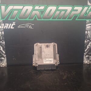Dacia Dokker 2013 1.5 DCI DPF Motorni računalnik ECU 237102213R